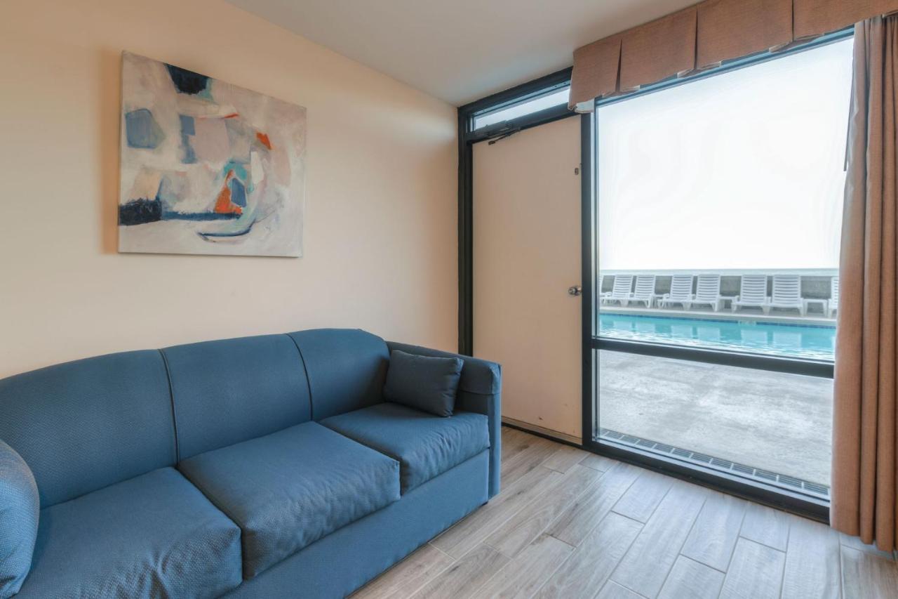 Kingfisher Inn Garden City Екстериор снимка