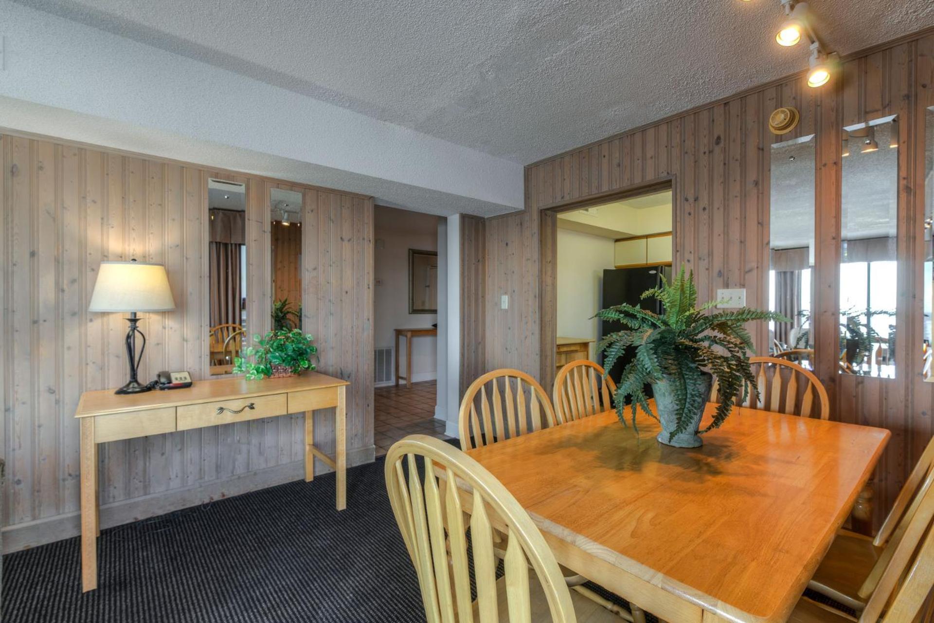 Kingfisher Inn Garden City Екстериор снимка