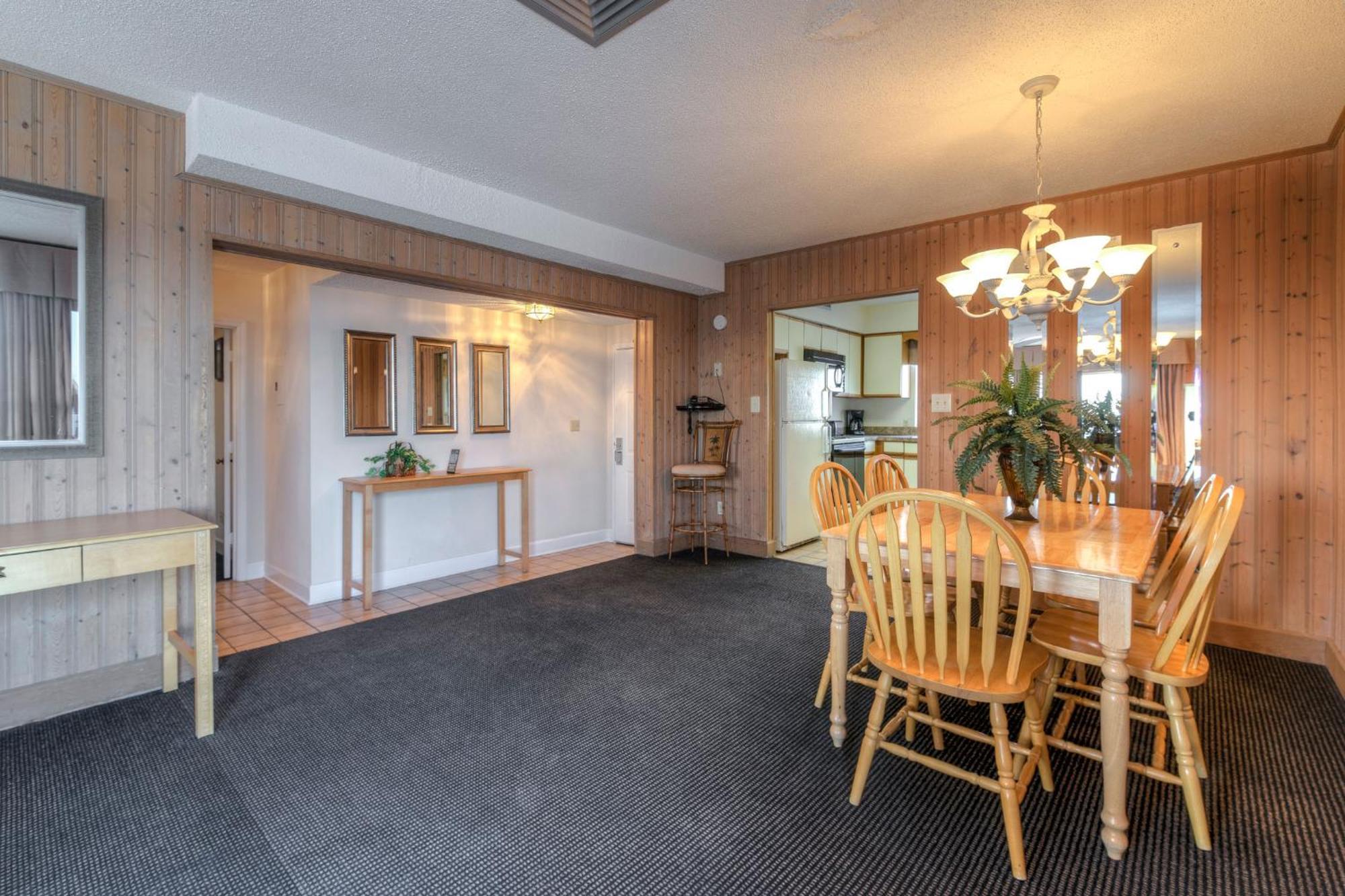 Kingfisher Inn Garden City Екстериор снимка